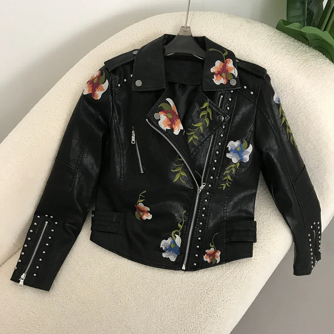 2024 Frühlings-Bikerjacke PU-Lederjacken Damen bestickter Nietenmantel Moto &amp; Biker Streetwear Reißverschluss Mantel Kleidung